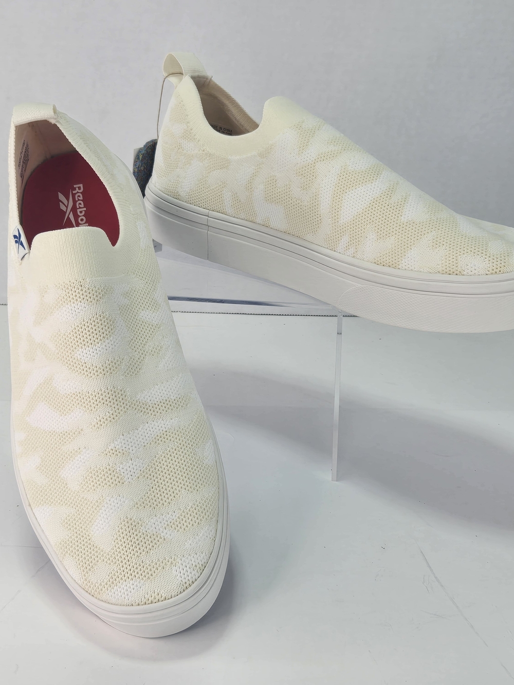 Reebok Onlux Women's Slip-On Knit Sneaker Walking Shoe in Cream/White Size 10